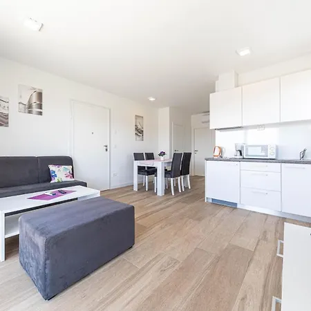 Διαμέρισμα Sea View Τρογκίρ